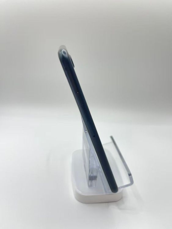 �Хåƥ꡼97����°��3�����å��դ�iPhone SE ��3���� �ߥåɥʥ���64GB �¿��ݾ�