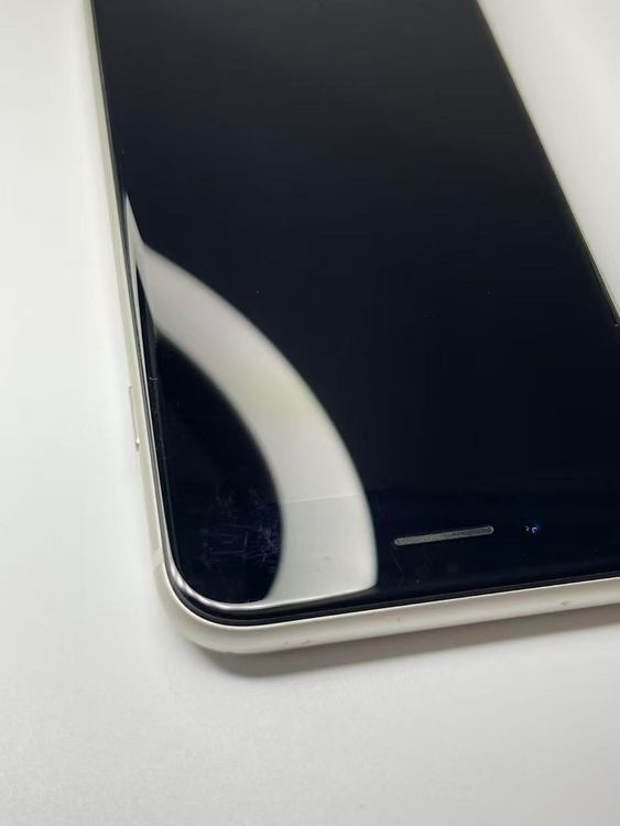 �Хƥå�83����°�ʣ����դ�iPhoneSE��3����64GB�������饤��SIM�ե꡼����
