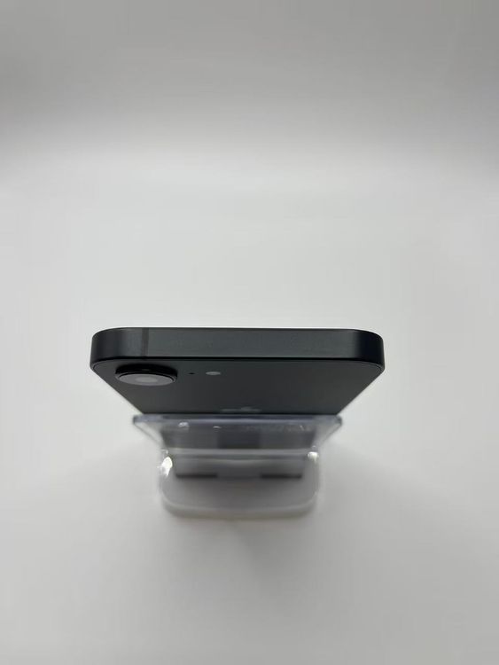 �Хåƥ꡼93��iPhone 16e128GB �֥�å����¿��ݾ� SIM�ե꡼