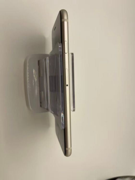�Хåƥ꡼91����°��3�����å��դ�iPhone SE ��3���� �������饤��128GB �¿��ݾ�