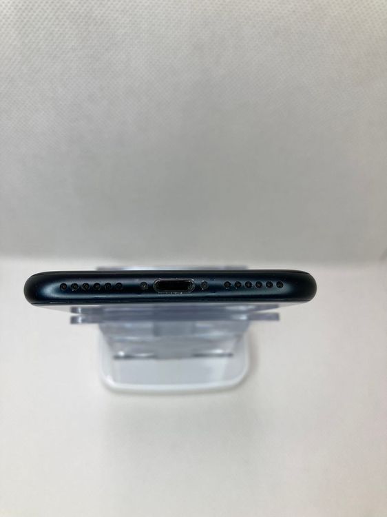 iPhone SE 第3世代 ミッドナイト 128GB  SIMフリー美品当日発送バテッリ85%