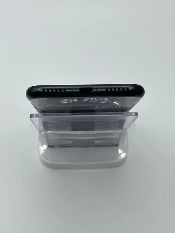 �Хåƥ꡼99��°�ʣ����դ�iPhone SE ��3���� �ߥåɥʥ���64GB �¿��ݾ�