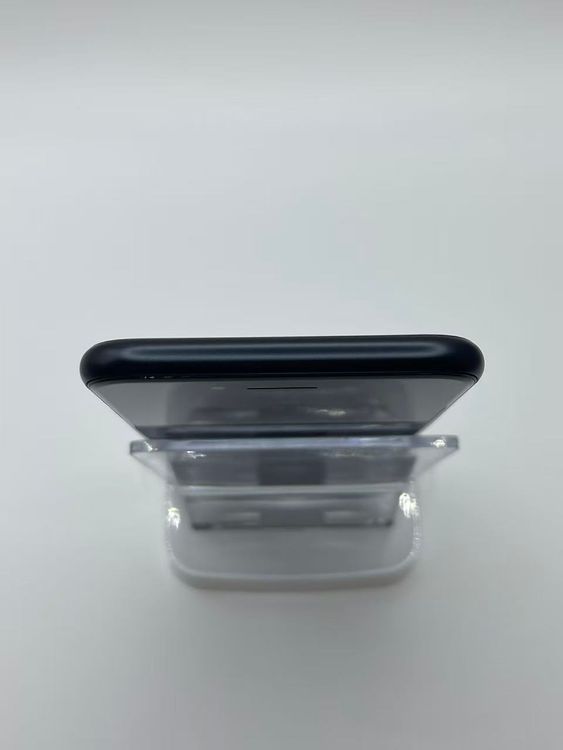 �Хåƥ꡼82����°��3�����å��դ�iPhone SE ��3���� �ߥåɥʥ���128GB �¿��ݾ�