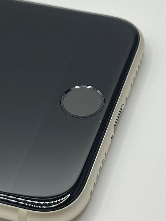 �Хåƥ꡼80����°��3�����å��դ�iPhone SE ��3���� �������饤��64GB �¿��ݾ�