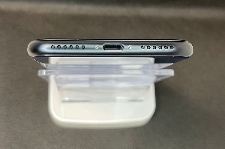 �Хåƥ꡼97��iPhone SE ��3���� �ߥåɥʥ��ȡ�64GB ���¿��ݾ� SIM�ե꡼