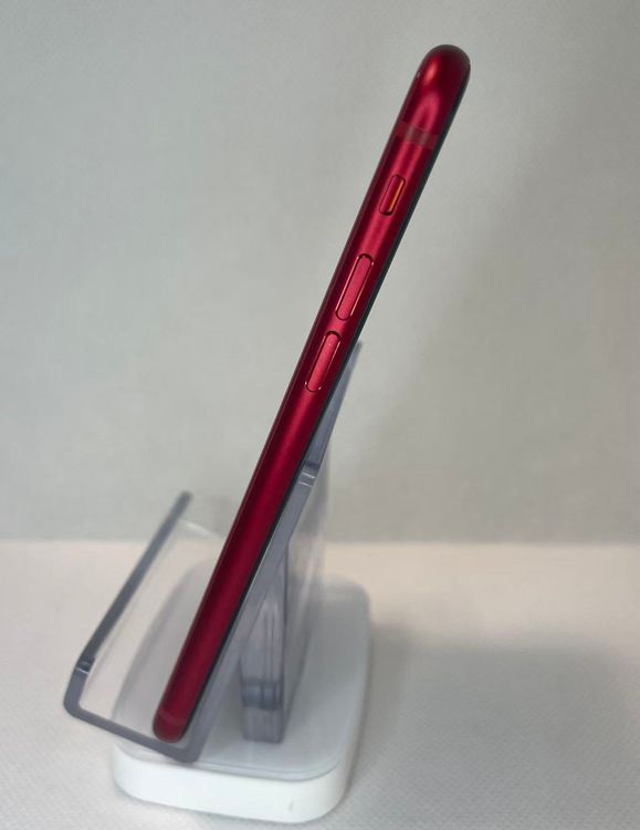 �Хåƥ꡼82��iPhone SE ��3���� ��åɡ�128GB ��Ķ���ʰ¿��ݾ� SIM�ե꡼