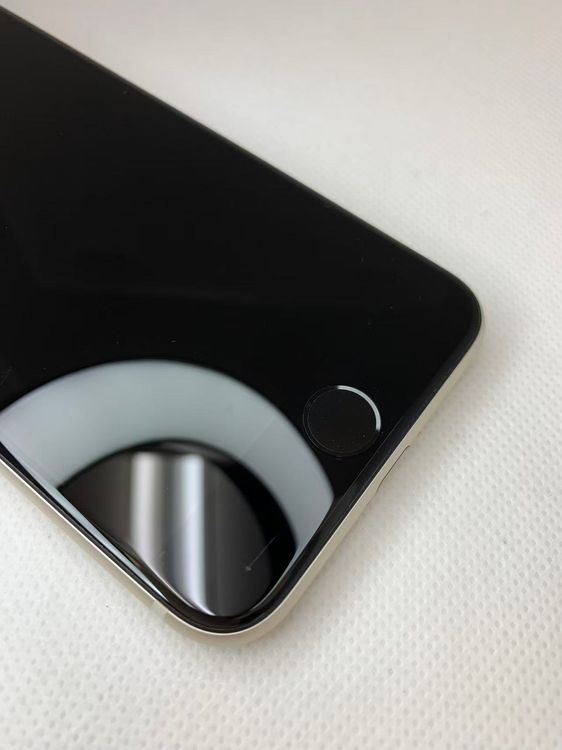 �Хƥå�81��iPhoneSE��3����64GB�������饤��SIM�ե꡼��������ȯ��