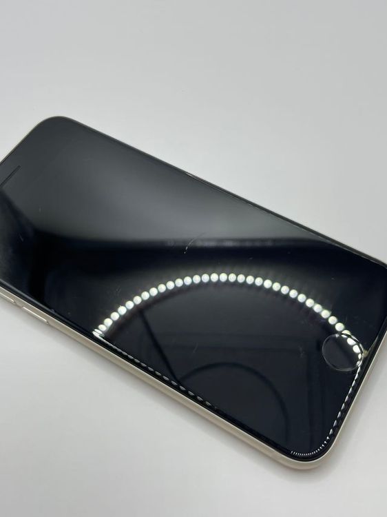 �Хåƥ꡼99��iPhone SE ��3���她�����饤��128GB �¿��ݾ���������ȯ��
