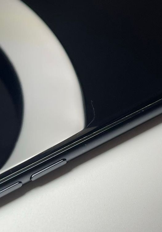 �Хåƥ꡼85����°��3�����å��դ�iPhone SE ��3���� �ߥåɥʥ���128GB �¿��ݾ�