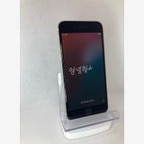 バテッリ88%iPhoneSE第3世代128GBスターライトSIMフリー超美品当日発送