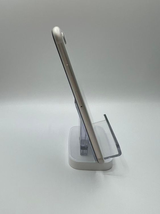 �Хåƥ꡼82����°��3�����å��դ�iPhone SE ��3���� �������饤��64GB �¿��ݾ�