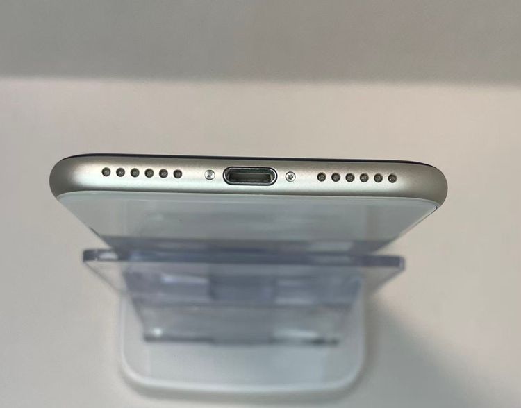 �Хåƥ꡼82��iPhone SE ��3���� �������饤��128GB Ķ���ʰ¿��ݾ� SIM�ե꡼