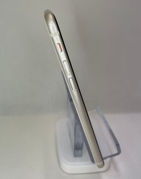 �Хƥå�94��iPhoneSE��3����64GB�������饤��SIM�ե꡼����ȯ��