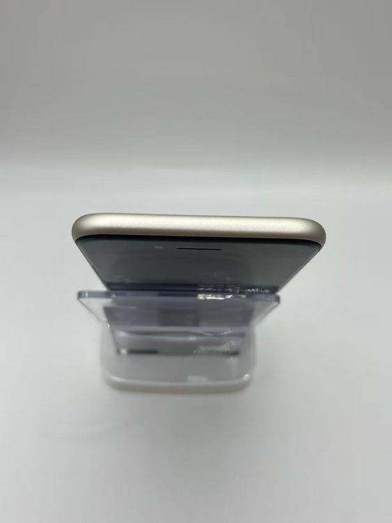 �Хåƥ꡼82��iPhone SE ��3���她�����饤��128GB �¿��ݾ���������ȯ��