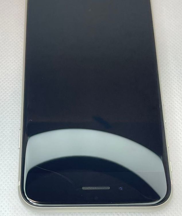 �Хåƥ꡼82��iPhone SE ��3���� �������饤��128GB ���ʰ¿��ݾ� SIM�ե꡼