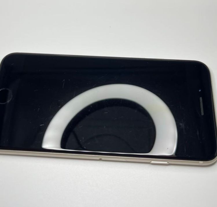 �Хåƥ꡼86����°�ʣ����դ�iPhone SE ��3���� �������饤��64GB �¿��ݾ�