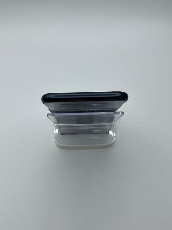 �Хåƥ꡼95����°�ʣ����դ�iPhone SE ��3���� �ߥåɥʥ���64GB �¿��ݾ�