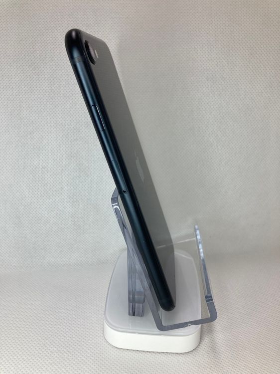 バテッリ82%iPhone SE 第3世代 ミッドナイト 128GB  SIMフリー美品当日発送