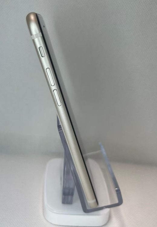 �Хåƥ꡼85��iPhone SE ��3���� �������饤�ȡ�128GB ��SIM�ե꡼