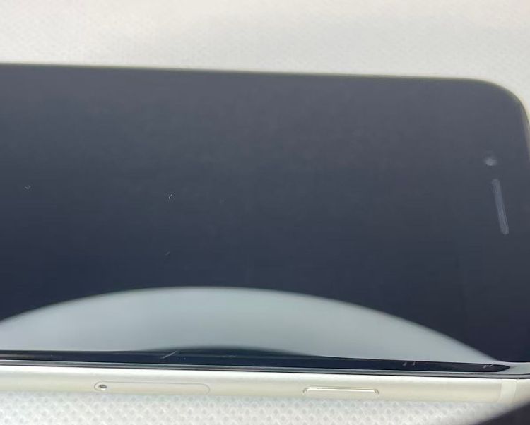 �Хåƥ꡼82��iPhone SE ��3���� �������饤��128GB ���ʰ¿��ݾ� SIM�ե꡼