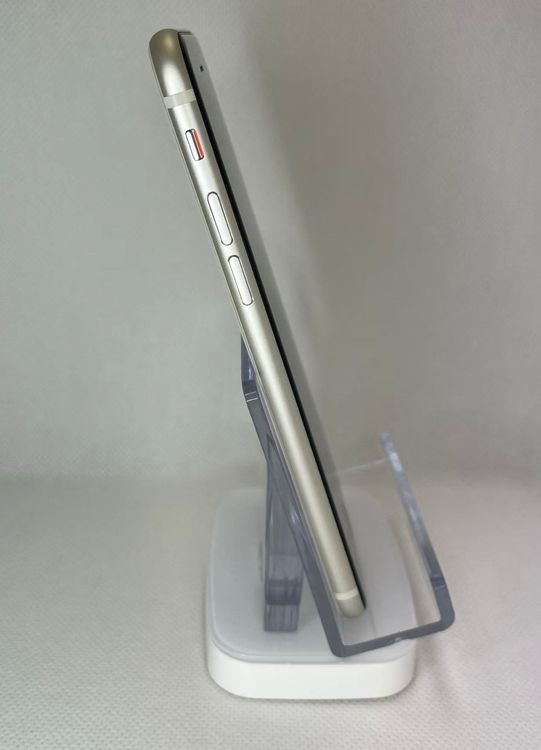 �Хƥå�100��iPhoneSE��3����64GB�������饤��SIM�ե꡼��������ȯ��