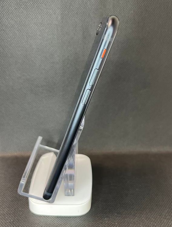 �Хåƥ꡼95��iPhone SE ��3���� �ߥåɥʥ��ȡ�64GB ���¿��ݾ� SIM�ե꡼