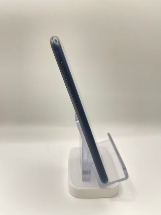 �Хåƥ꡼89����°��3���դ�iPhone SE ��3���� �ߥåɥʥ���64GB����ȯ���¿��ݾ�