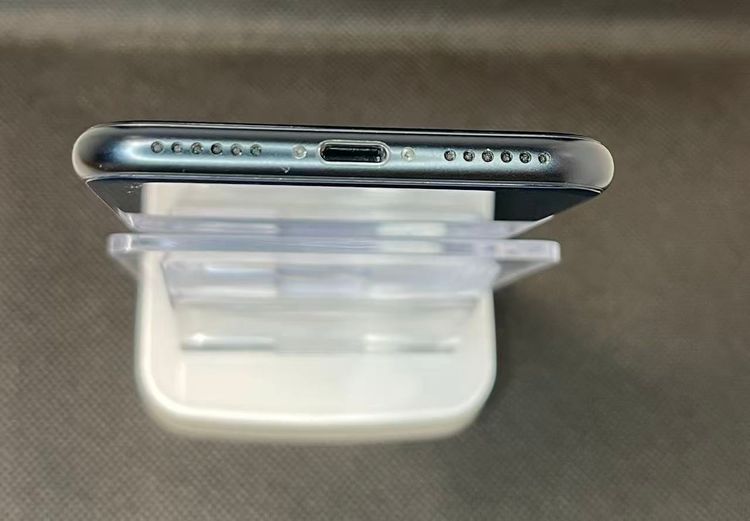 �Хåƥ꡼98��iPhone SE ��3���� �ߥåɥʥ��ȡ�64GB ���¿��ݾ� SIM�ե꡼