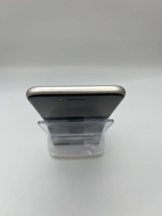 �Хåƥ꡼99��iPhone SE ��3���她�����饤��128GB �¿��ݾ���������ȯ��