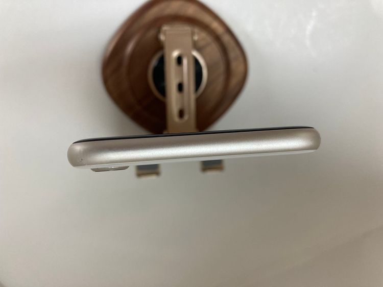 iPhoneSE 3 128GB 饤ȥХƥå84