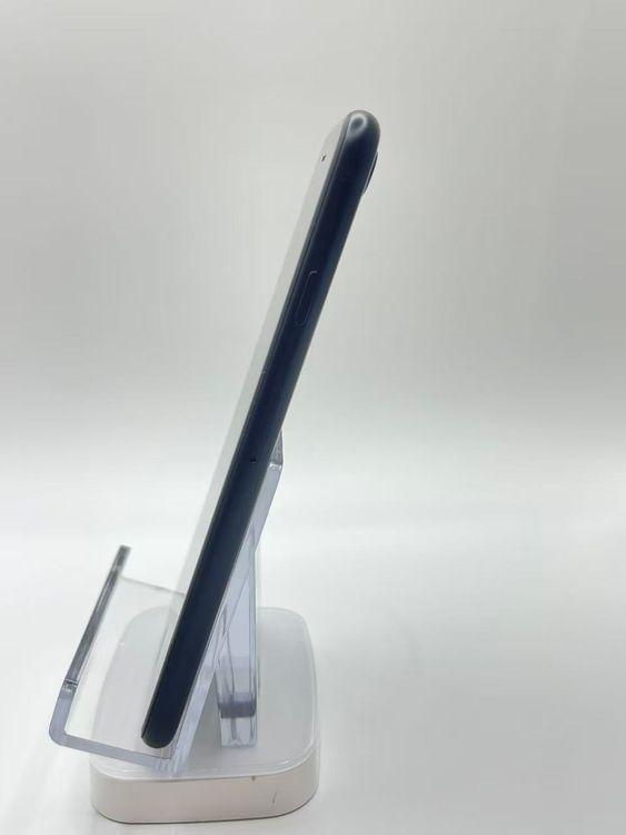 �Хåƥ꡼83����°��3�����å��դ�iPhone SE ��3���� �ߥåɥʥ���128GB �¿��ݾ�