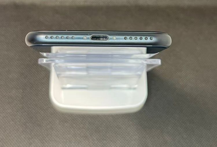 �Хåƥ꡼95��iPhone SE ��3���� �ߥåɥʥ��ȡ�64GB ���¿��ݾ� SIM�ե꡼