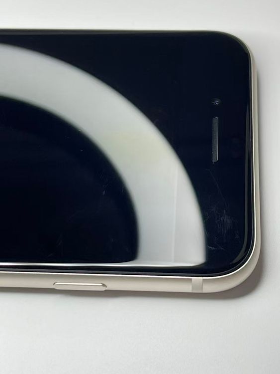 �Хƥå�100����°�ʣ����դ�iPhoneSE��3����64GB�������饤��SIM�ե꡼���ʰ¿��ݾ�
