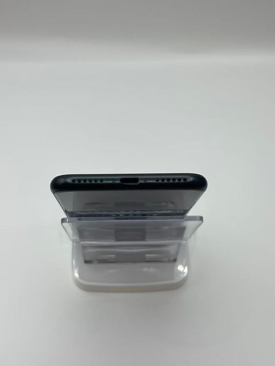iPhoneSE��3����128GB�ߥåɥʥ��ȡ�SIM�ե꡼�Хƥå�69�� ��������ȯ��