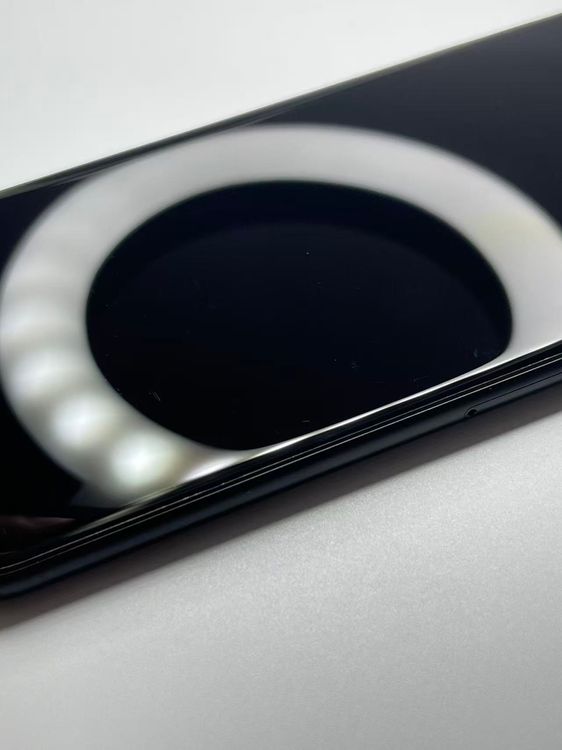 �Хåƥ꡼83����°��3�����å��դ�iPhone SE ��2���� �֥�å�64GB �¿��ݾ�