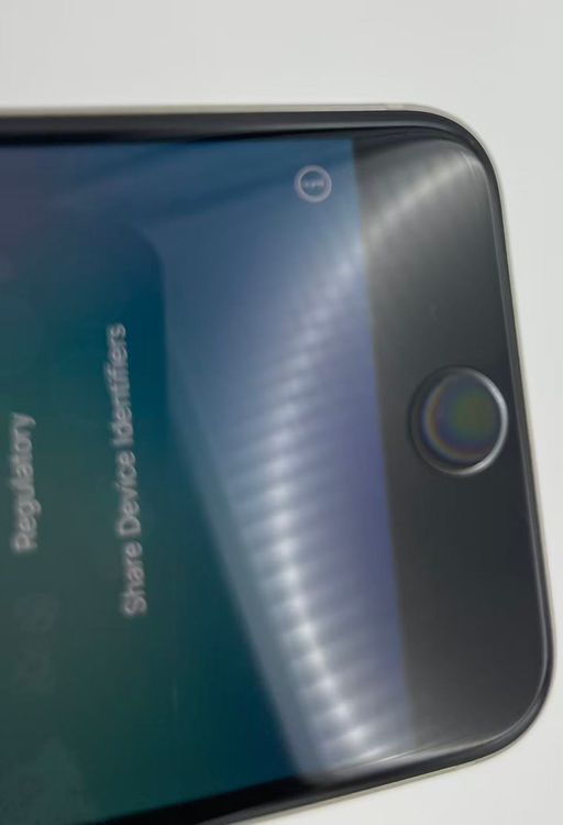 �Хåƥ꡼88����°��3�����å��դ�iPhone SE ��3���� �������饤��128GB �¿��ݾ�