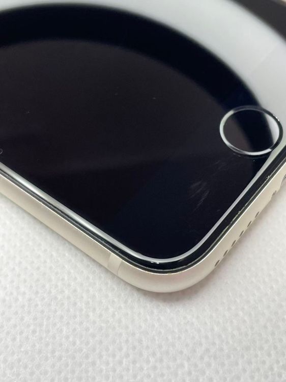 �Хƥå�95��iPhoneSE��3����64GB�������饤��SIM�ե꡼����ȯ��