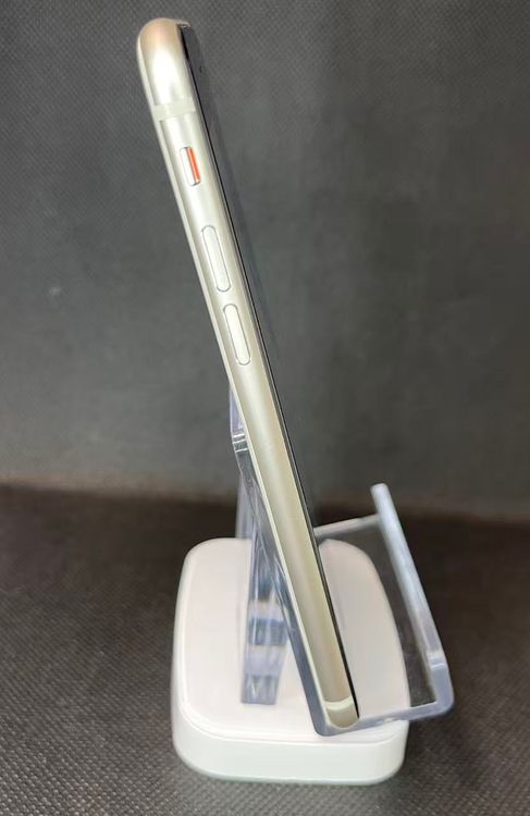 �Хåƥ꡼84��iPhoneSE��3����64GB�������饤��SIM�ե꡼ �¿��ݾ�����ȯ��