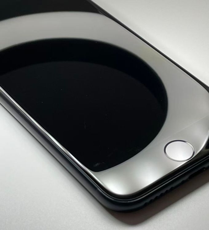 �Хåƥ꡼95����°�ʣ����դ�iPhone SE ��3���� �ߥåɥʥ���64GB �¿��ݾ�