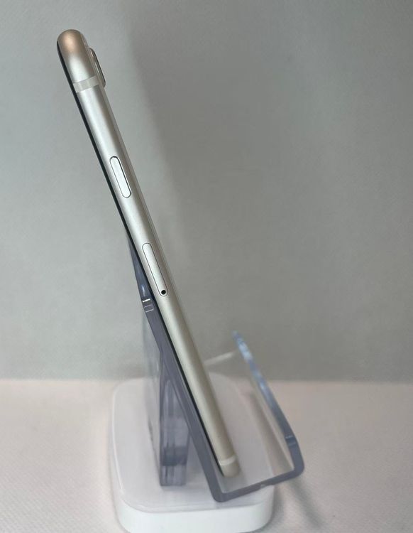 �Хåƥ꡼82��iPhone SE ��3���� �������饤��128GB Ķ���ʰ¿��ݾ� SIM�ե꡼