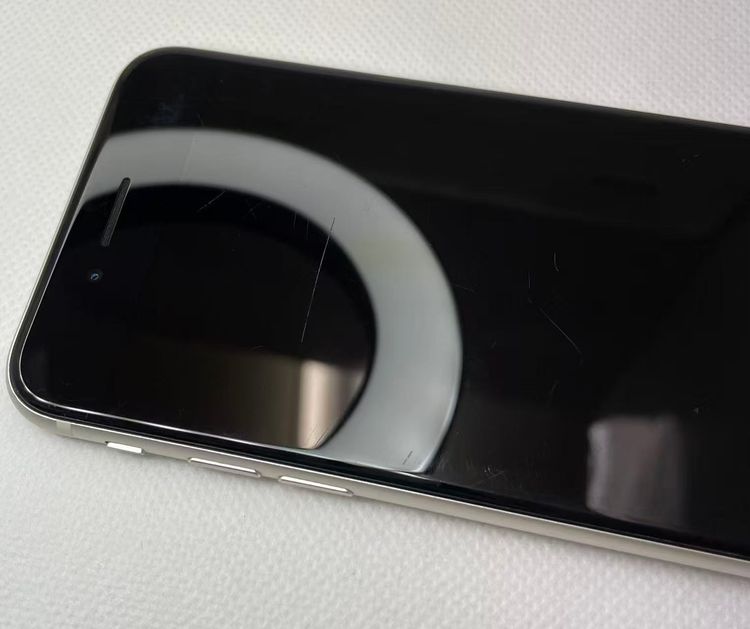 �Хƥå�94��iPhoneSE��3����64GB�������饤��SIM�ե꡼����ȯ��