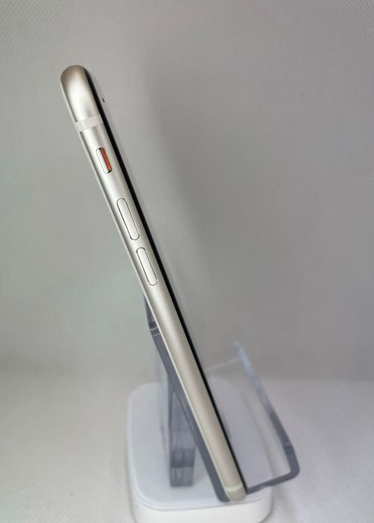 �Хƥå�88��iPhoneSE��3����64GB�������饤��SIM�ե꡼��������ȯ��