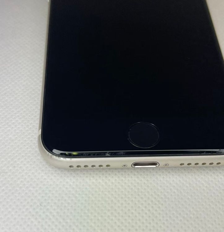 �Хƥå�89��iPhoneSE��3����64GB�������饤��SIM�ե꡼��������ȯ��