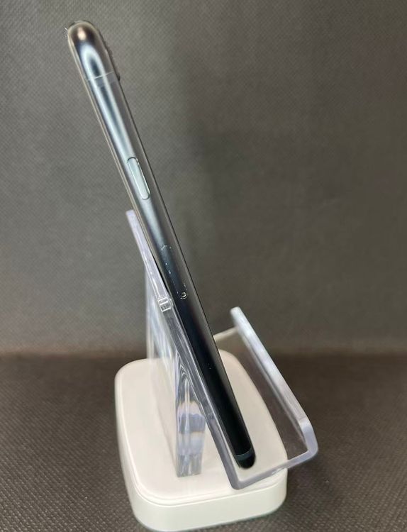 �Хåƥ꡼99��iPhone SE ��3���� �ߥåɥʥ��ȡ�64GB ���¿��ݾ�  SIM�ե꡼