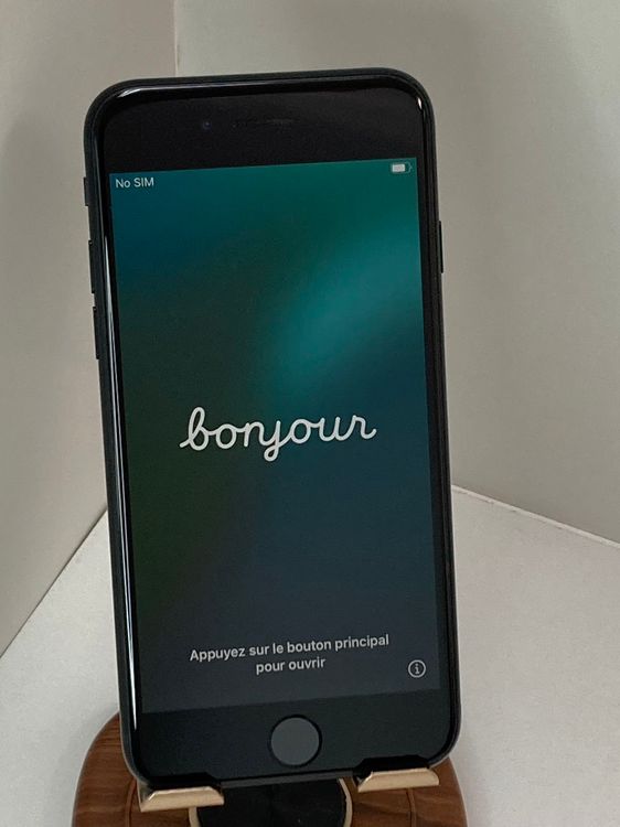 iPhoneSE3128GBߥåɥʥSIMե꡼ĶʥХƥå831ξݾդ