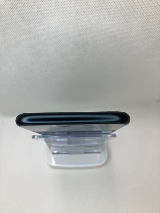 バテッリ82%iPhone SE 第3世代 ミッドナイト 128GB  SIMフリー美品当日発送