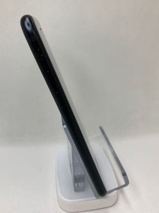 �Хƥå�97��iPhone SE ��3���� �ߥåɥʥ��ȡ�64GB ��SIM�ե꡼����