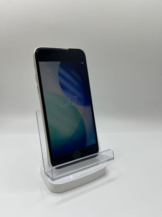 �Хƥå�90����°�ʣ����դ�iPhoneSE��3����64GB�������饤�Ȱ¿��ݾ�����ȯ��