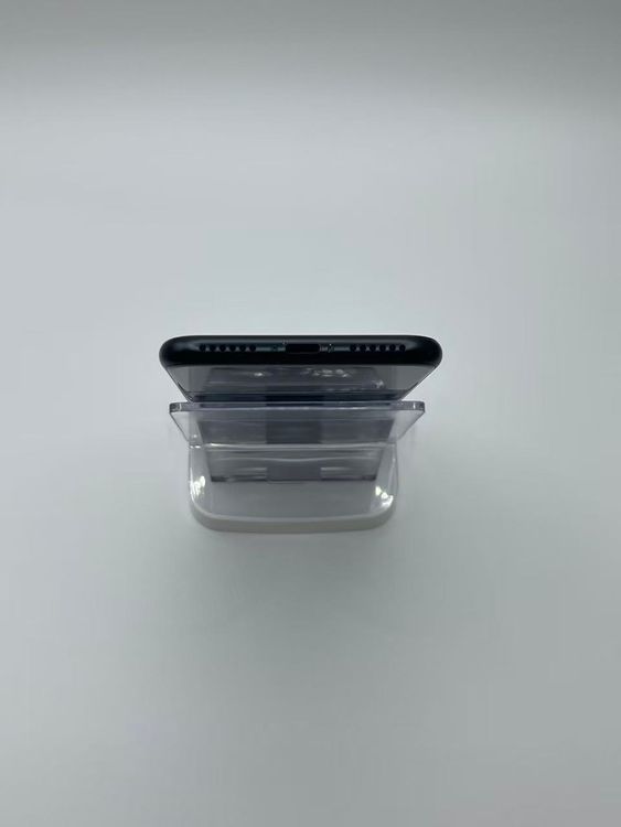 �Хåƥ꡼95����°�ʣ����դ�iPhone SE ��3���� �ߥåɥʥ���64GB �¿��ݾ�