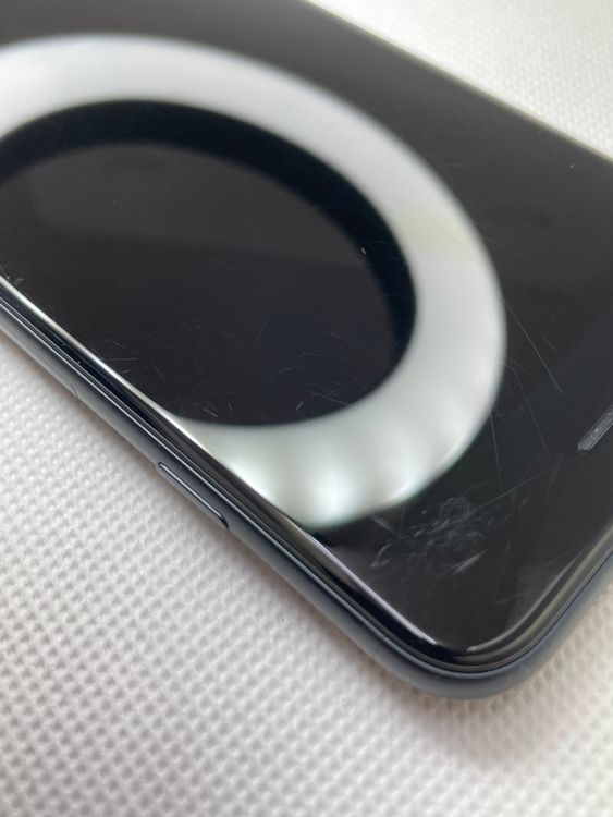 �Хƥå�100��iPhone SE ��3���� �ߥåɥʥ��ȡ�64GB ��SIM�ե꡼